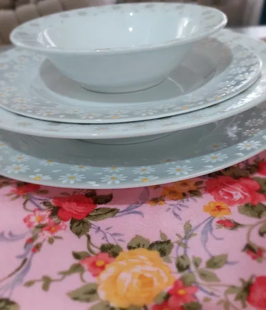 سرویس غذاخوری 28 پارچه چینی زرین ایران مدل ایتالیا اف کامومیلا درجه عالی