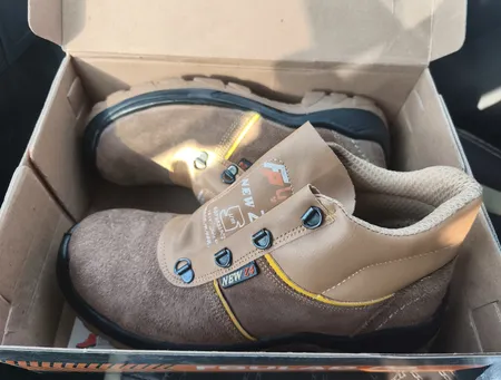 کفش ایمنی فولادپا مدل NEWZ4