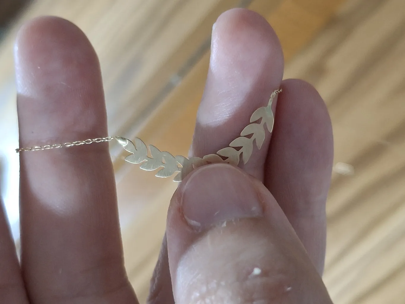 نیم ست طلا 18 عیار زنانه مدل برگ گندمی