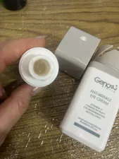 تجریه خرید کرم دور چشم ژنوبایوتیک مدل Vitamin C حجم 15 میلی لیتر