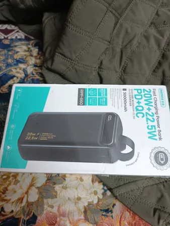 پاوربانک 22.5 وات ریمکس مدل RPP-660 ظرفیت 30000 میلی آمپر ساعت