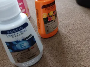 تجریه خرید کرم روشن کننده سورفین مدل ویتامین سی حجم 125 میلی لیتر به همراه کرم شب سورفین مدل ویتامین E