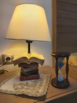 آباژور رو میزی طرح کتاب باز کد 2024