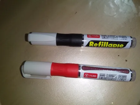 ماژیک وایت برد تیزو مدل قابل شارژ به همراه جوهر یدک شارژی بسته 12 عددی