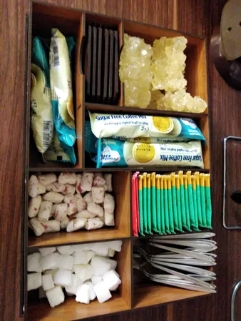 جعبه رومیزی تی بگ و تنقلات و زیر لیوانی مدل nova کد KU27