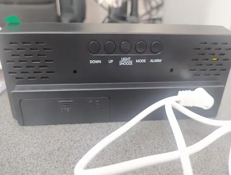 ساعت رومیزی دیجیتال مدل صفحه رنگی کد GH0725D