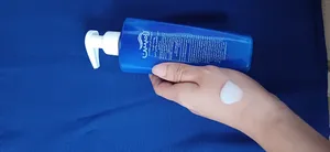 تجریه خرید کرم شستشوی صورت رطوبت رسان لامینین مدل AHA مناسب پوست چرب حجم 200 میلی لیتر