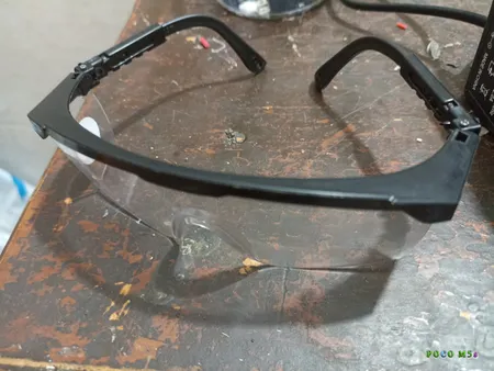 عینک ایمنی مدل 03