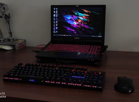 کیبورد مخصوص بازی مکانیکی رپو مدل V500PRO، مکانیکال سوییچ آبی، Full size، نورپردازی RGB