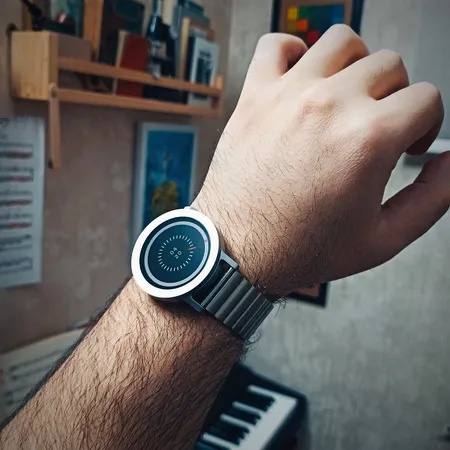 ساعت هوشمند 45 میلی‌متری ناتینگ مدل CMF Watch Pro 2 با بند سیلیکونی