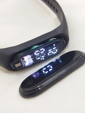 ساعت مچی دیجیتال مدل LE 2667 - ME