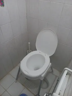 توالت فرنگی ناصر پلاستیک مدل Nas33