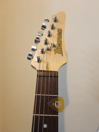 پیک گیتار داداریو مدل Hevay