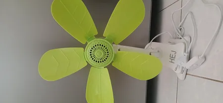 پنکه رومیزی مدل گیره ای پنج پره