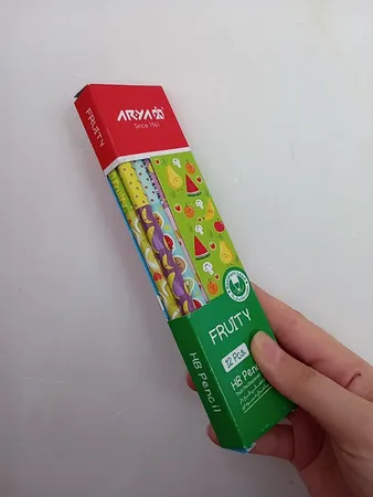 مداد مشکی آریا مدل FRUITY بسته 12 عددی