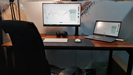 پایه نگهدارنده مانیتور ارگو مدل WLA003 مناسب برای مانیتور 17 تا 30 اینچ