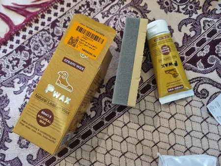 واکس کفش چرم پی واکس کد px به همراه اسفنج