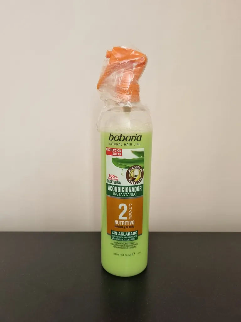 اسپری آبرسان قوی ، نرم کننده و احیا کننده مو دوفاز باباریا مدل Aloe Vera حجم 500 میلی لیتر