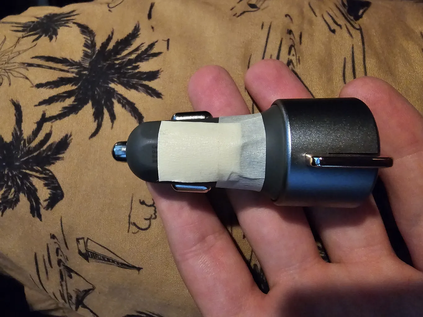 شارژر فندکی 75وات دو پورت مک دودو مدل CC-3690