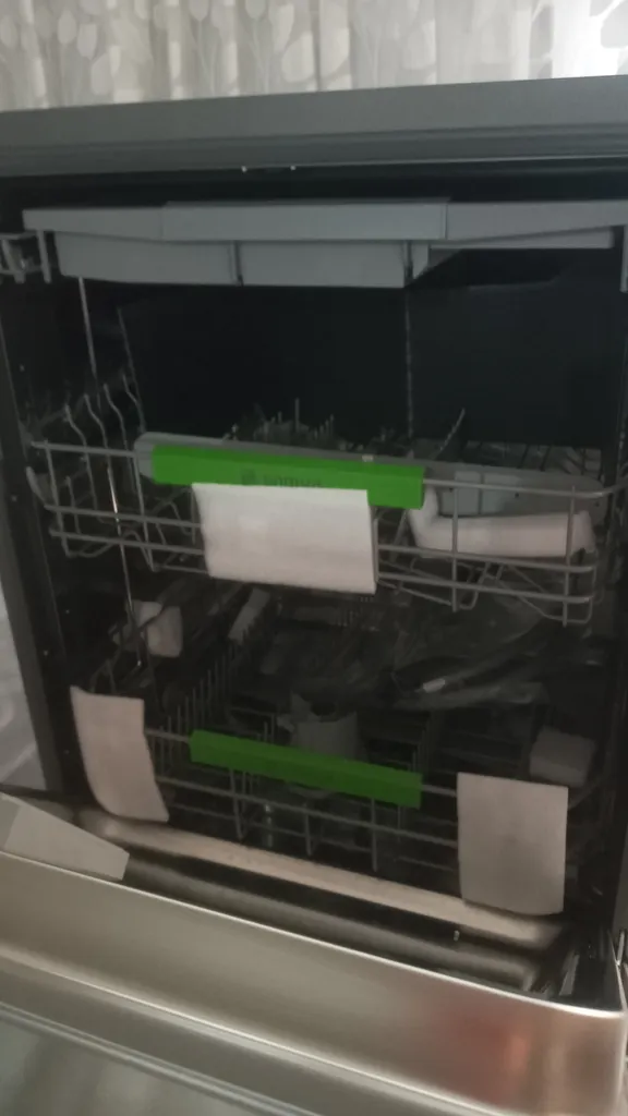 ماشین ظرفشویی 13 نفره اسنوا مدل SDW-F353212