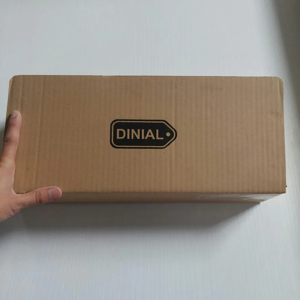 شلف دیواری دینیال مدل مثلثی کد DN-02SH-06 مجموعه شش عددی