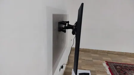 پایه دیواری تلویزیون ال جی مدل F830 مناسب برای تلویزیون های 40 تا 60 اینچ