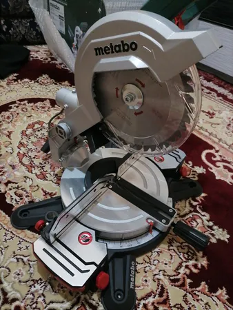 اره فارسی بر متابو مدل KS 216 M Laser Cut