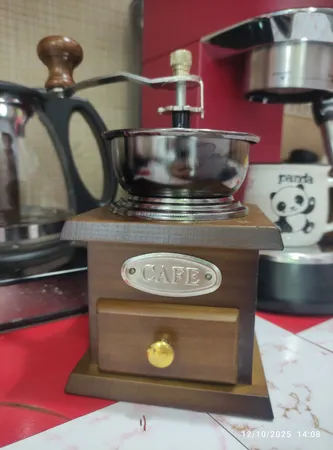 آسیاب دستی قهوه مدل چوبی