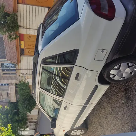 قالپاق چرخ مدل mg سایز 13 اینچ مناسب برای پراید مجموعه 4 عددی