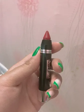 رژ لب مدادی میلوس شماره 37