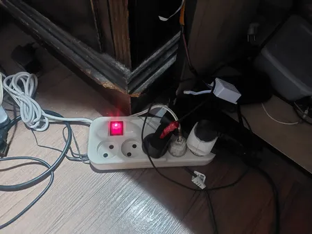 محافظ ولتاژ برق تکسان مدل TS-110