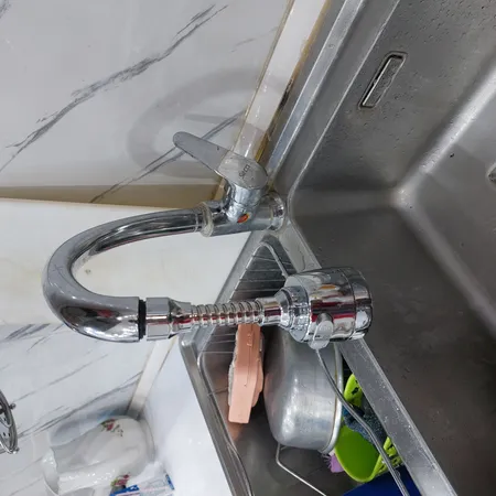 سر شیر آب ققنوس مدل LUX