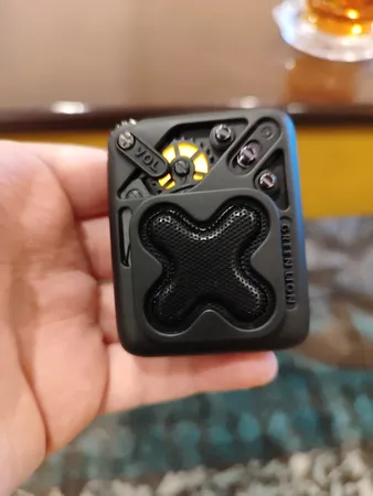 اسپیکر بلوتوثی قابل حمل گرین لاین مدل Champion Mini