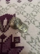 تجریه خرید آویز گردنبند طرح کلاه کد 25