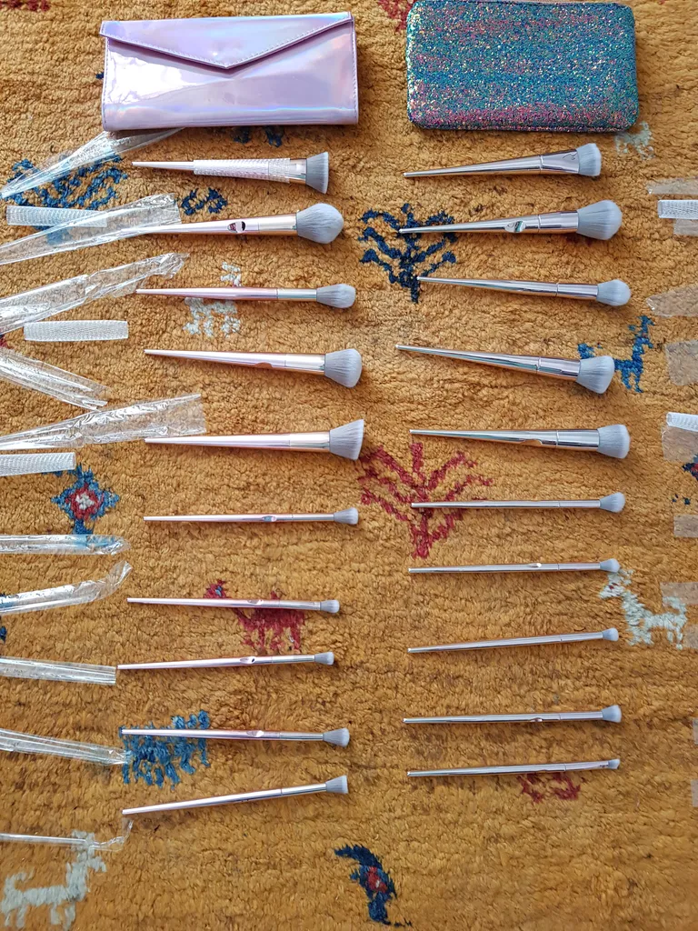 ست برس آرایشی طرح هولوگرام بسته 10 عددی