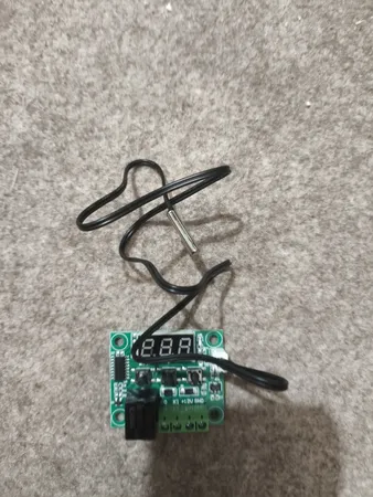 ترموستات دیجیتال مدل XH-W1209