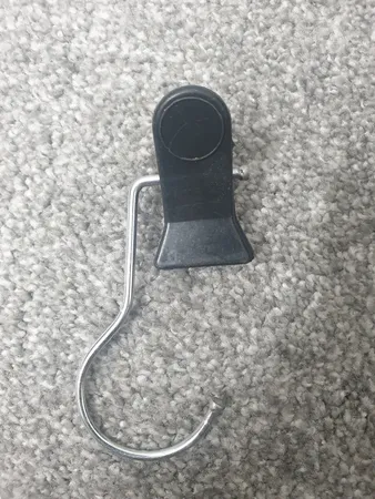 گیره دستکش مدل رومئو کد G02 بسته 5 عددی