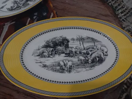 سرویس غذاخوری 28 پارچه 6 نفر چینی زرین ایران مدل ایتالیا اف Village 2 درجه یک