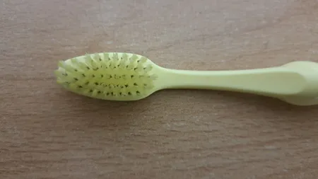 مسواک دن تک مدل Easy Clean با برس خیلی نرم مجموعه 2 عددی