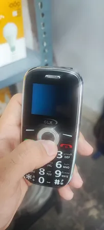 گوشی موبایل جی ال ایکس مدل F8 دو سیم کارت