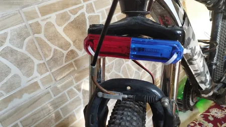 چراغ موتور سیکلت مدل پلیسی کد S1845