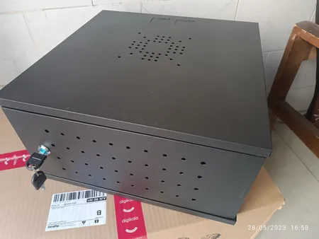 رک شبکه مدل 4u Eco