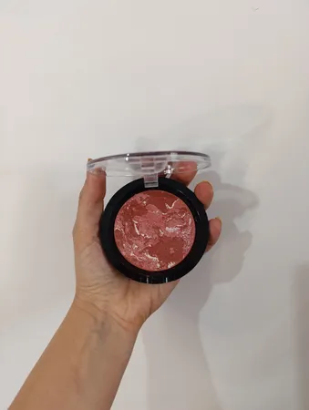 رژگونه تراکوتا باریش مدل Silky touch شماره 204