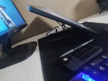 پایه نگهدارنده لپ تاپ مدل LT-01