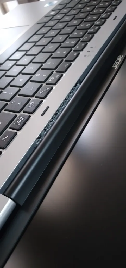 لپ تاپ 16 اینچی ایسر مدل Aspire Lite AL16 52P 32E3-i3 1305U-16GB DDR5-512GB SSD-IPS - کاستوم شده