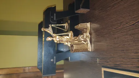 جامدادی رومیزی مدل عدالت کد 01