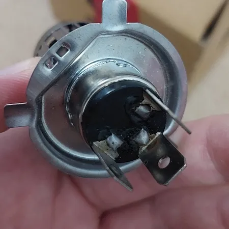 لامپ هدلایت مدل 2Color پایه H4 بسته دو عددی