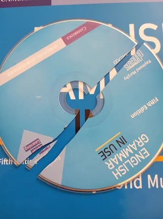 کتاب ENGLISH GRAMMAR IN USE اثر raymond murphy انتشارات رهنما