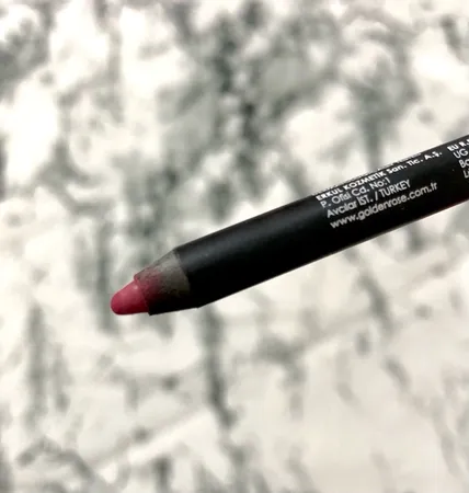 مداد لب گلدن رز مدل Dream شماره 511