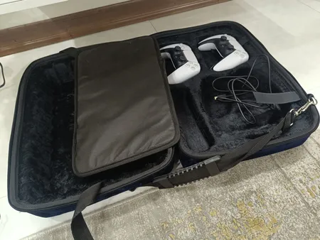 کیف حمل کنسول پلی استیشن 5 اسلیم مدل مخملی